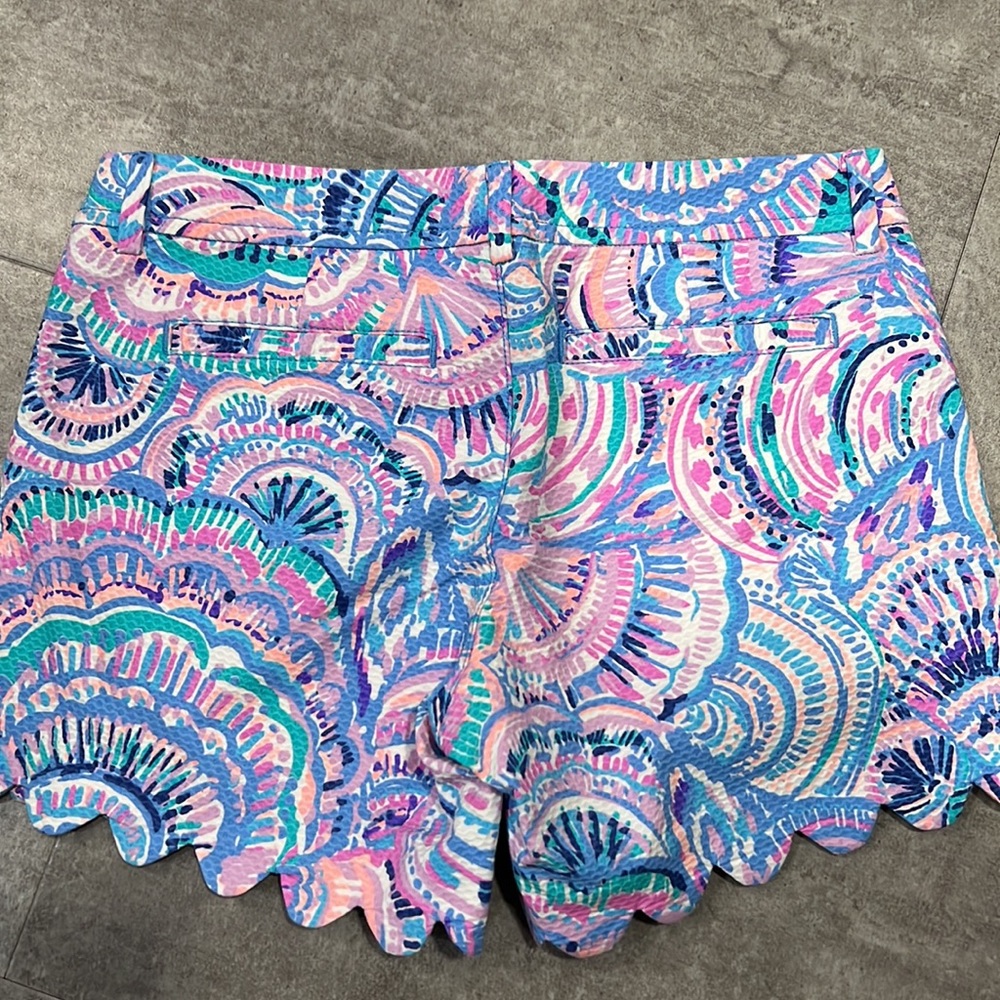 Lily Pulitzer Shorts - Size 00 - Picture 5 of 5